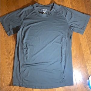 Mountain Hardware T-shirt